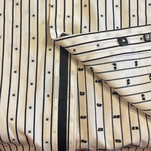 BLU by Polifroni L button down shirt with square buttons and embroidered detail - Picture 13 of 13